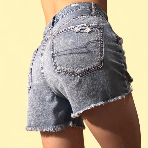 American Eagle Outfitters Pants - American Eagle 90s Boyfriend Shorts